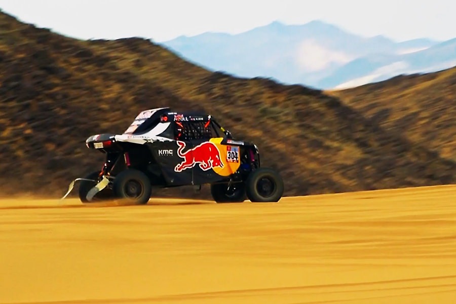 Postproduktion einer Dokumentation über die Mitglieder des Red Bull Off-Road Junior Team bei der Rallye Dakar 2022.