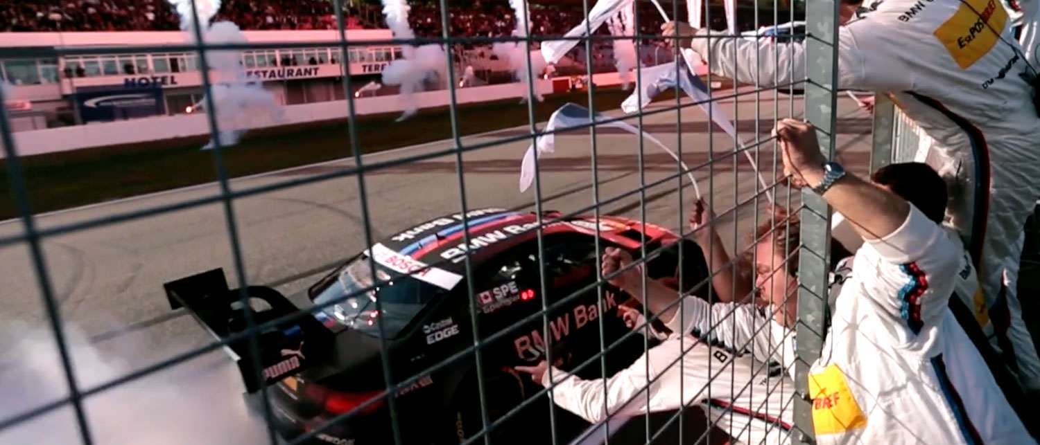 Bruno Spengler feiert seinen DTM-Titelgewinn 2012 mit BMW – ein legendäres Motorsport-Comeback