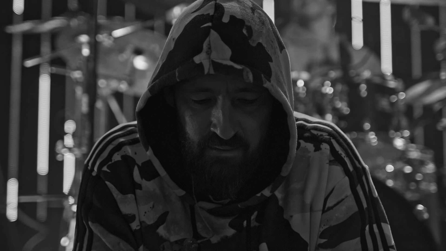 Behind-the-Scenes: Technikteam bei der Arbeit hinter den Kulissen